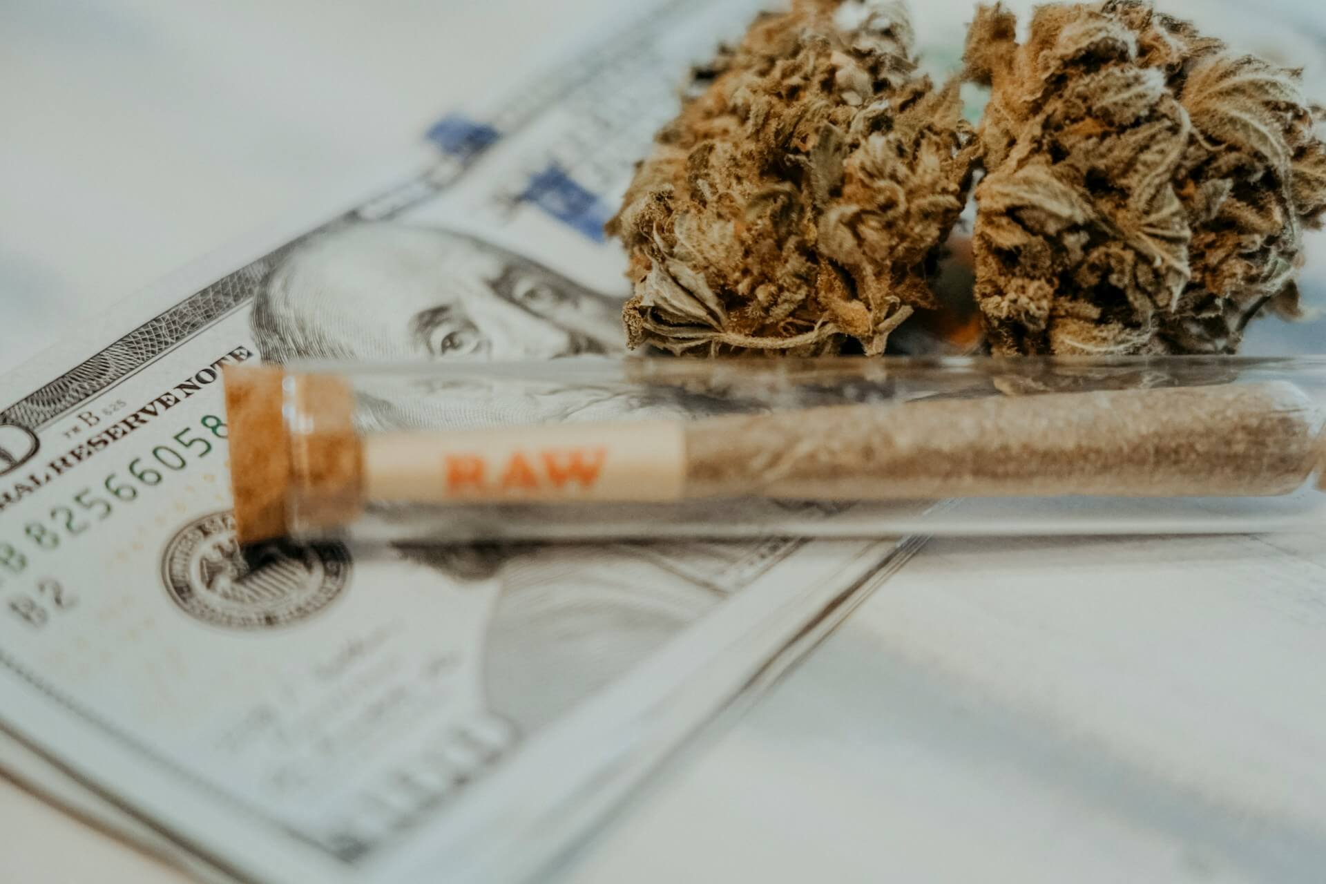 Premium Cannabis Joints in Thailand: Why Design, Flavor and Burn Quality Matter